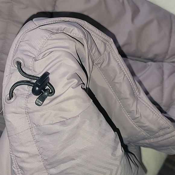 Under Armour Jacket - Picture 16 of 16